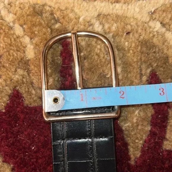 Banana Republic Women’s Black Vegan Leather Crocodile Embossed Belt - Picture 11 of 16